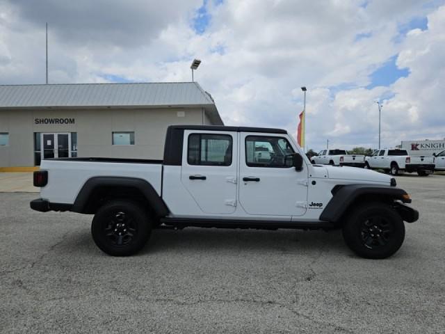 new 2024 Jeep Gladiator car, priced at $35,166