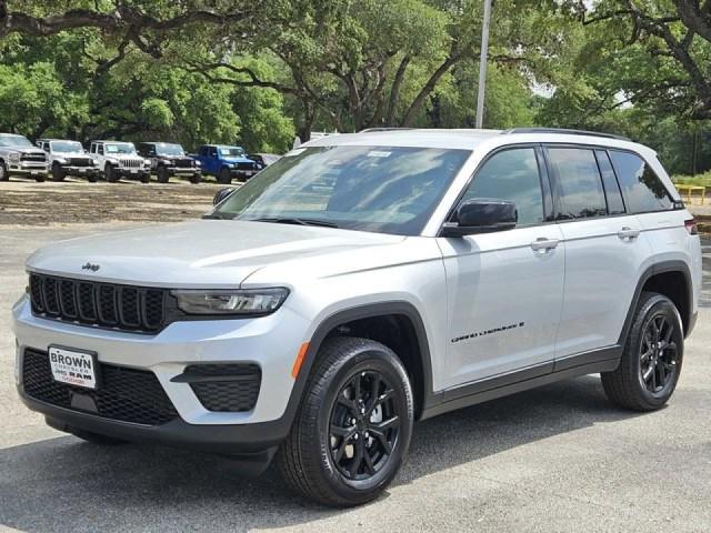 new 2024 Jeep Grand Cherokee car, priced at $37,467