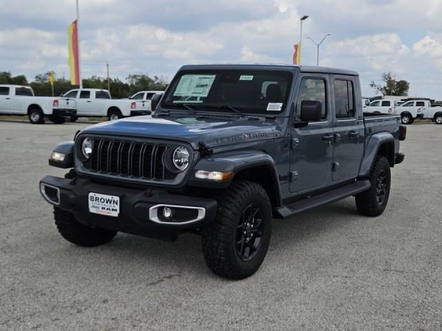 new 2024 Jeep Gladiator car, priced at $45,585