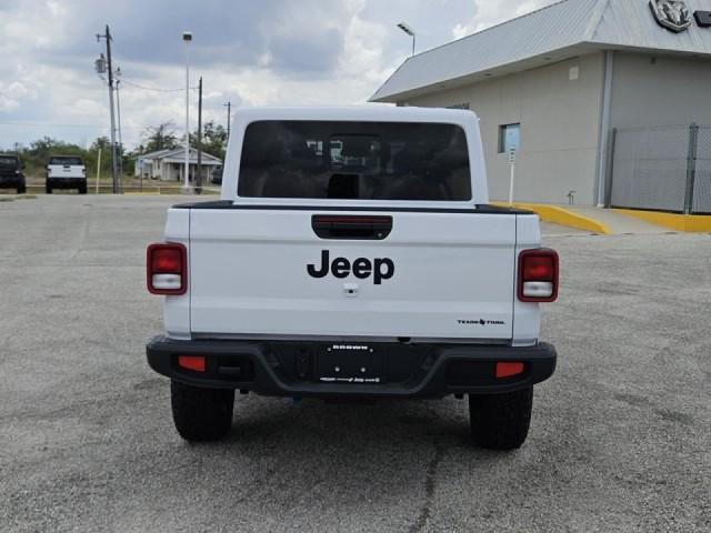 new 2024 Jeep Gladiator car, priced at $39,082