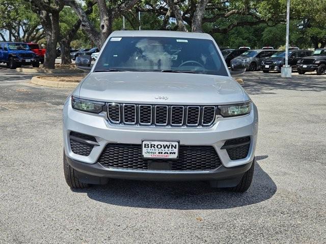 used 2024 Jeep Grand Cherokee car, priced at $38,316