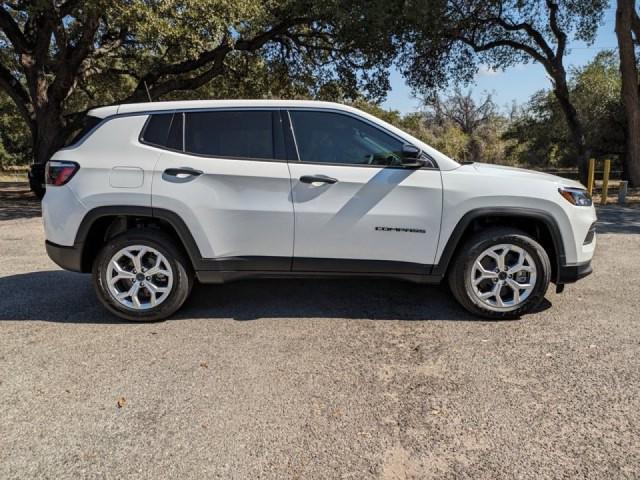 new 2025 Jeep Compass car, priced at $25,645