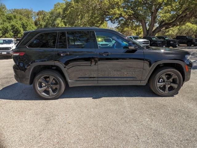 new 2024 Jeep Grand Cherokee car, priced at $41,357