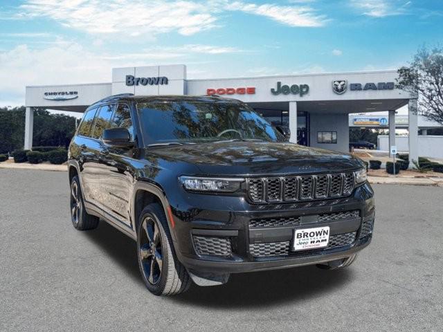 used 2023 Jeep Grand Cherokee L car, priced at $33,911