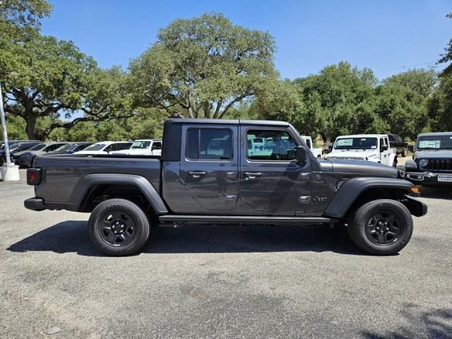 new 2024 Jeep Gladiator car, priced at $35,613