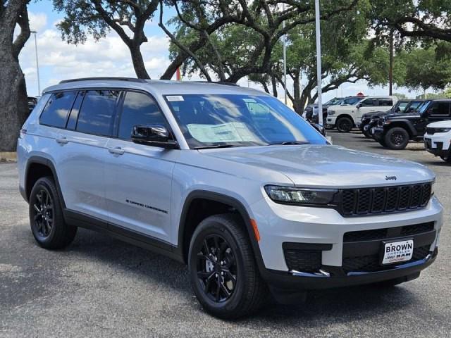 new 2024 Jeep Grand Cherokee L car, priced at $39,427