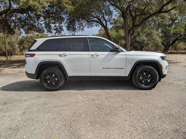 new 2025 Jeep Grand Cherokee car, priced at $41,287