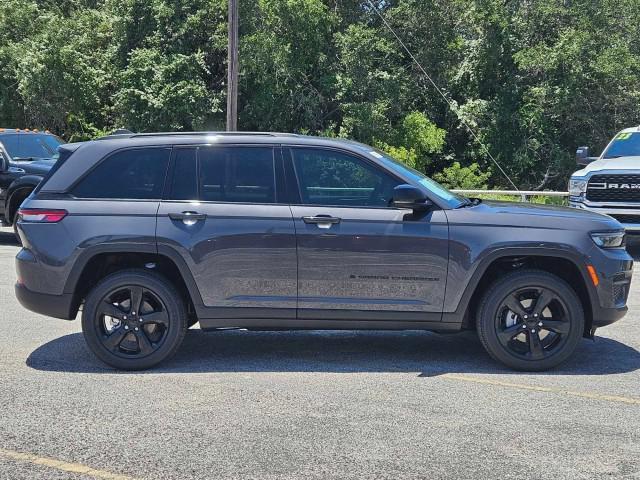 new 2024 Jeep Grand Cherokee car, priced at $43,803