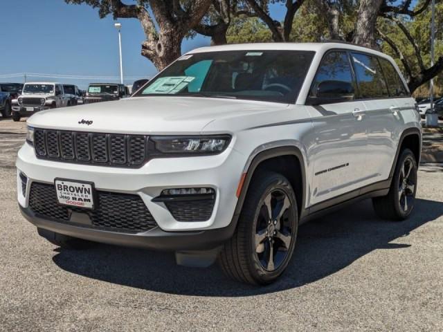 new 2024 Jeep Grand Cherokee car, priced at $44,156