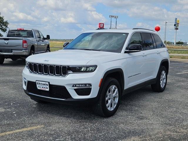 used 2023 Jeep Grand Cherokee car, priced at $34,316