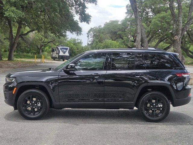 new 2024 Jeep Grand Cherokee car, priced at $40,967