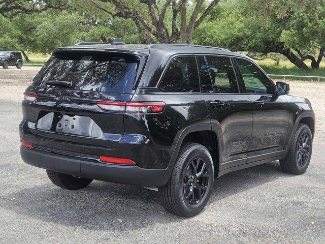 new 2024 Jeep Grand Cherokee car, priced at $40,967