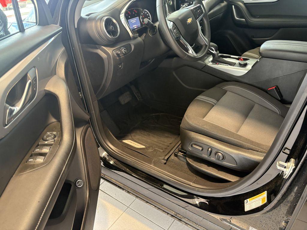 used 2024 Chevrolet Blazer car, priced at $28,996
