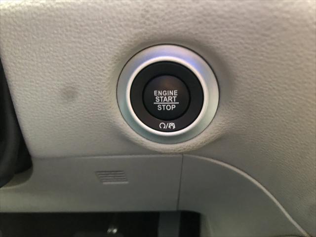 used 2023 Chrysler Pacifica car, priced at $29,588