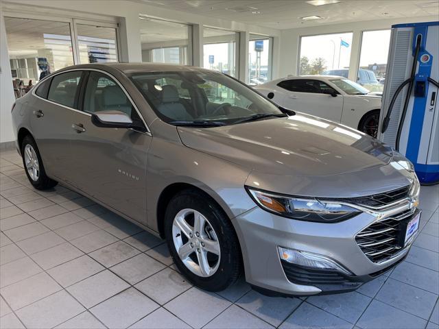 new 2025 Chevrolet Malibu car, priced at $27,570