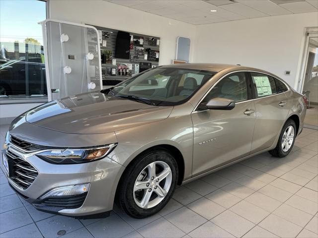 new 2025 Chevrolet Malibu car, priced at $27,570