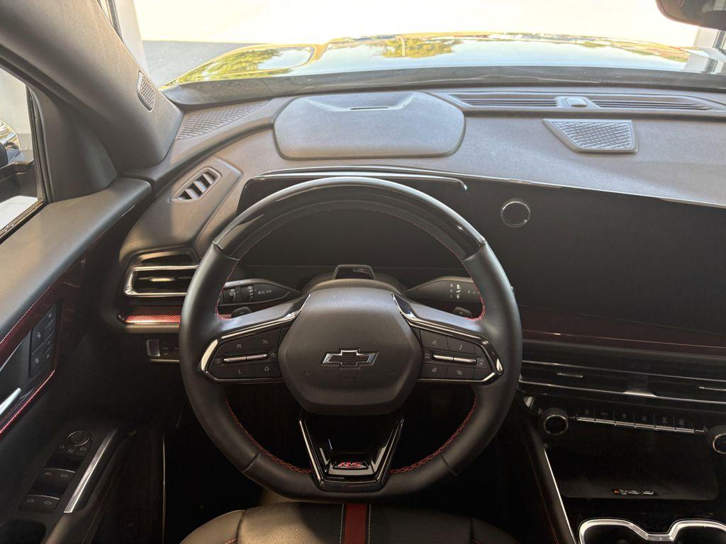 used 2025 Chevrolet Traverse car, priced at $51,488