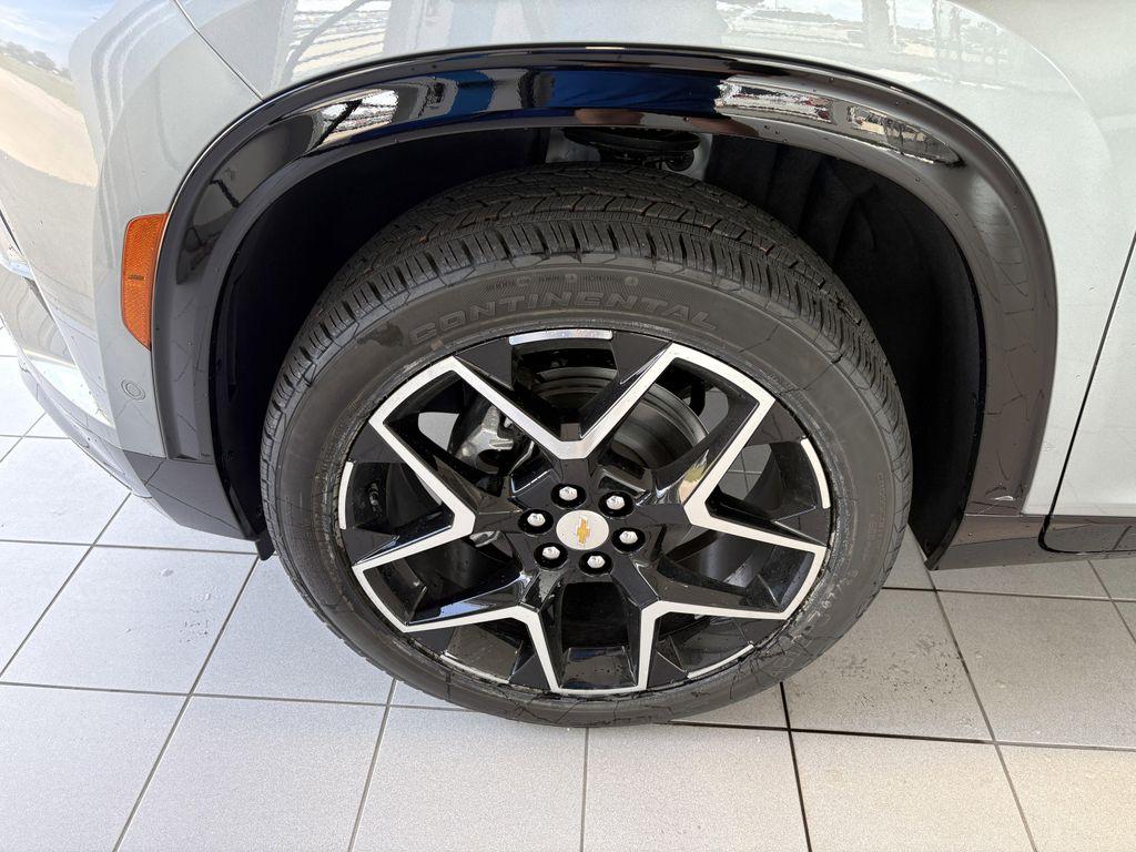 new 2026 Chevrolet Traverse car, priced at $60,920