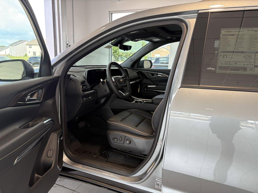 new 2026 Chevrolet Traverse car, priced at $60,920
