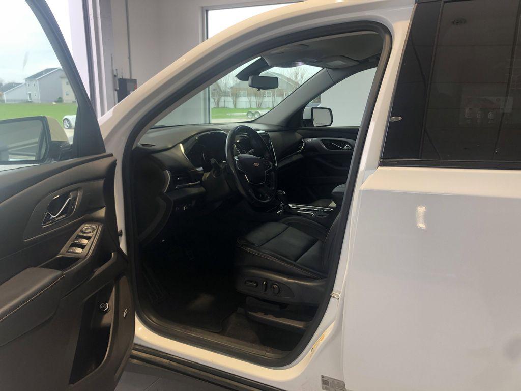 used 2019 Chevrolet Traverse car, priced at $18,488