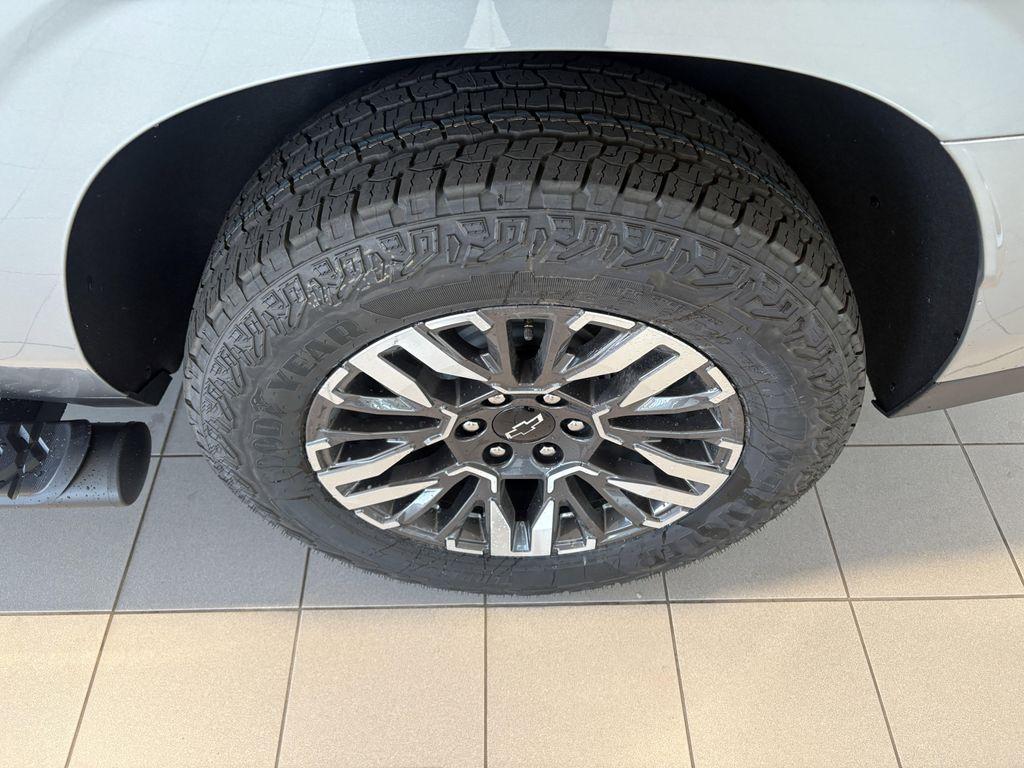 new 2026 Chevrolet Suburban car, priced at $81,705