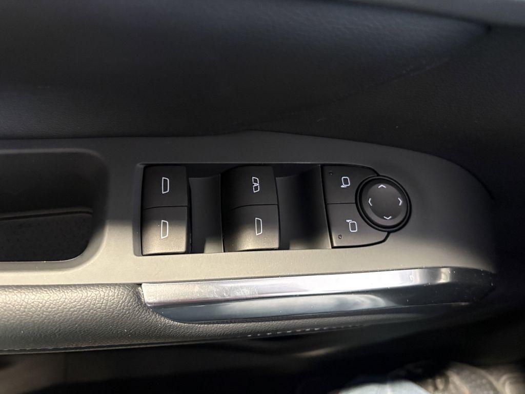 new 2026 Chevrolet Traverse car, priced at $48,135