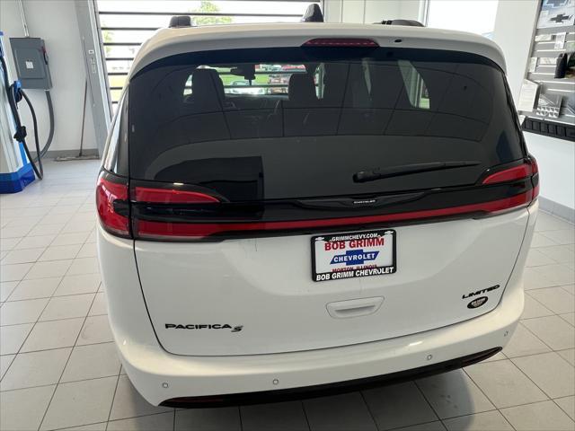 used 2025 Chrysler Pacifica car, priced at $39,596