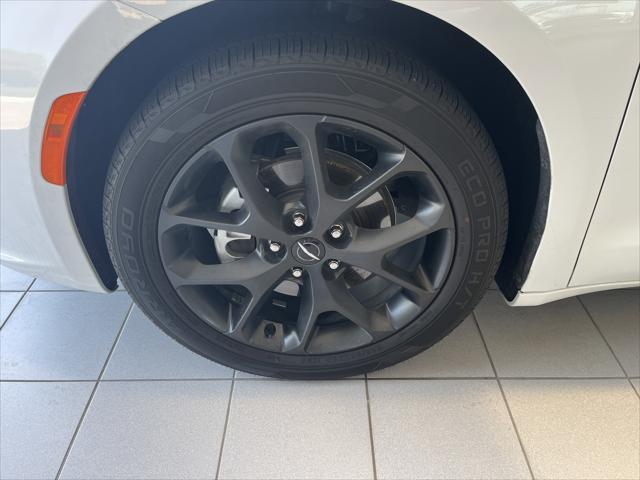 used 2025 Chrysler Pacifica car, priced at $39,596