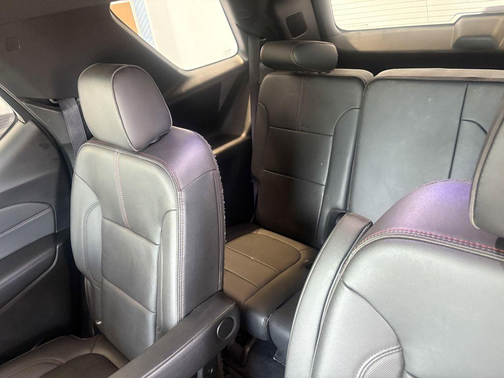used 2023 Chevrolet Traverse car, priced at $41,996