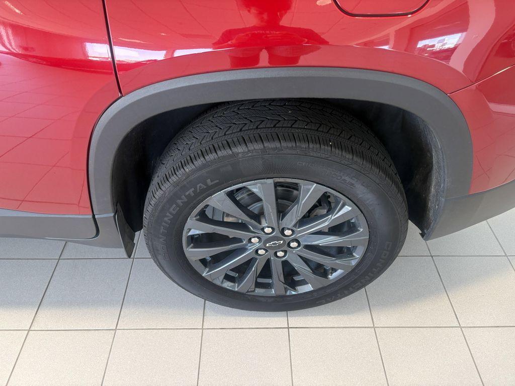 used 2023 Chevrolet Traverse car, priced at $41,996