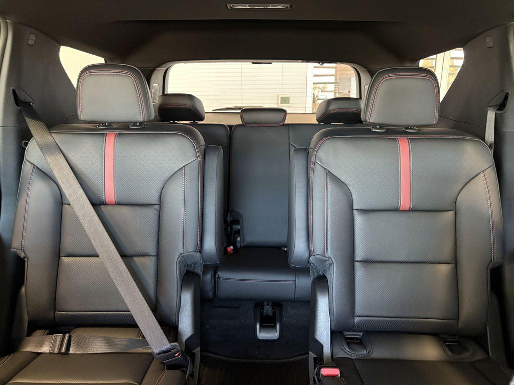 new 2026 Chevrolet Traverse car, priced at $59,611