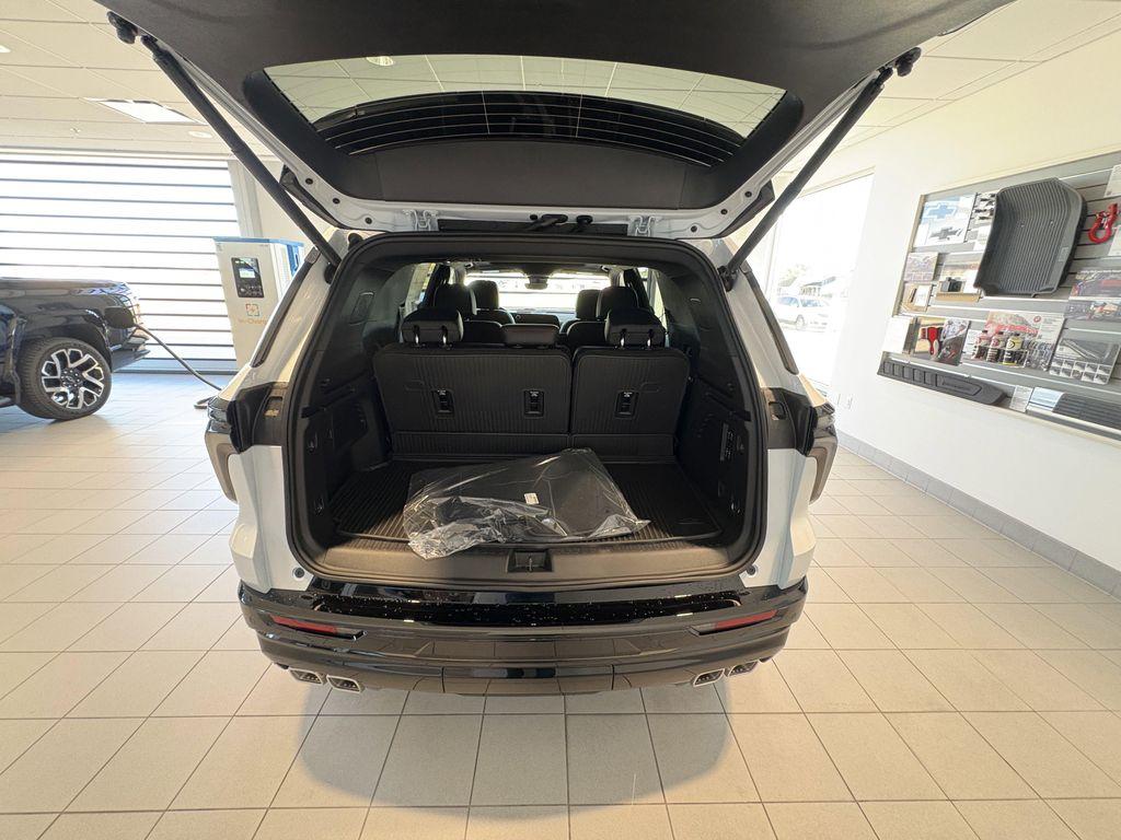new 2026 Chevrolet Traverse car, priced at $59,611