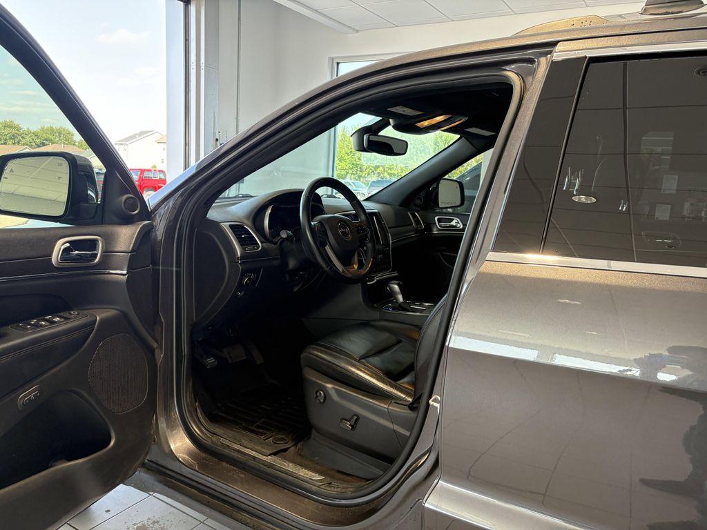 used 2018 Jeep Grand Cherokee car, priced at $16,888