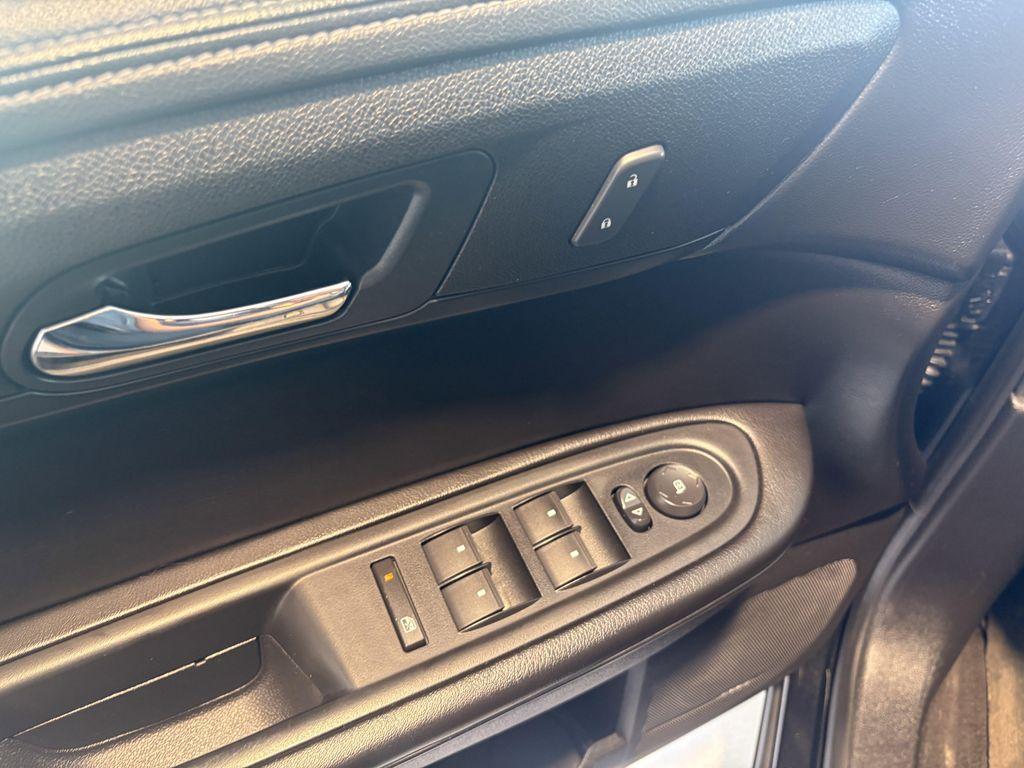 used 2015 Chevrolet Traverse car, priced at $6,988