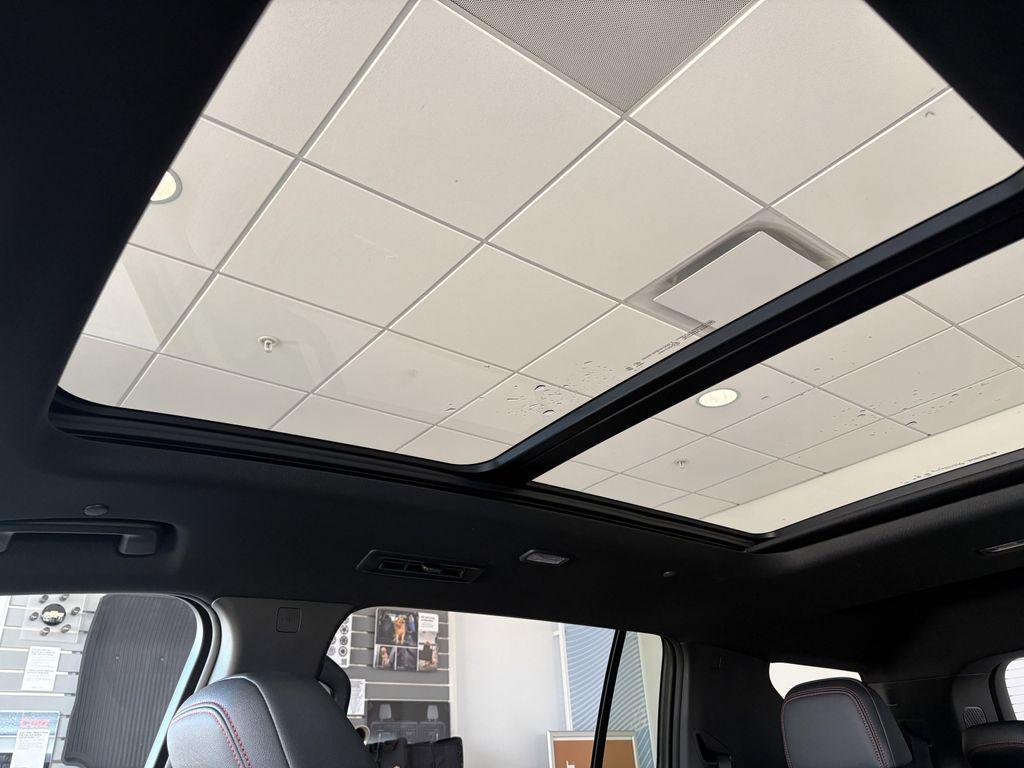 new 2026 Chevrolet Traverse car, priced at $51,712