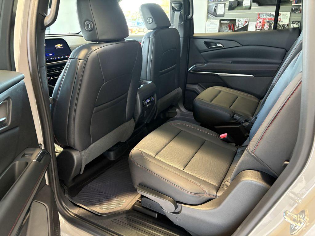 new 2026 Chevrolet Traverse car, priced at $51,712