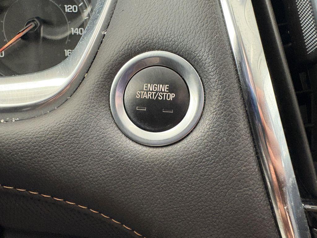 used 2021 Chevrolet Traverse car, priced at $24,988