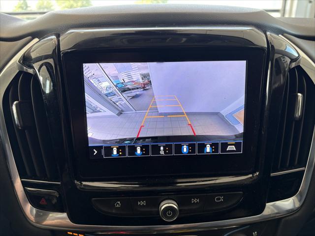 used 2021 Chevrolet Traverse car, priced at $26,888