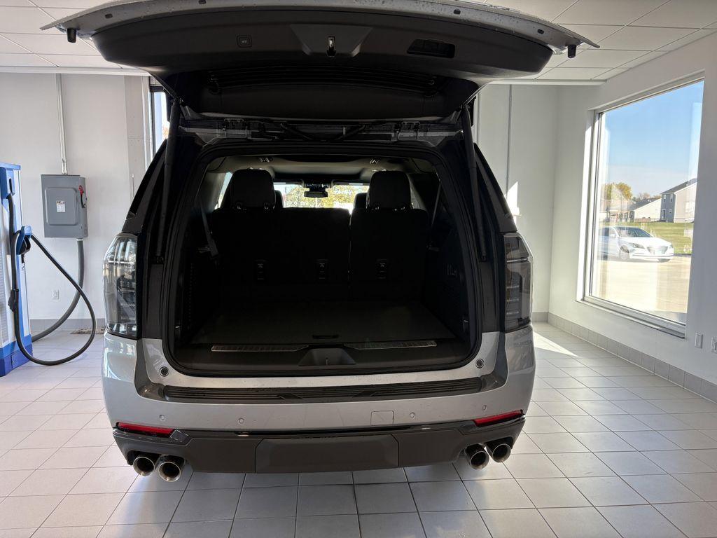 new 2026 Chevrolet Suburban car, priced at $76,572