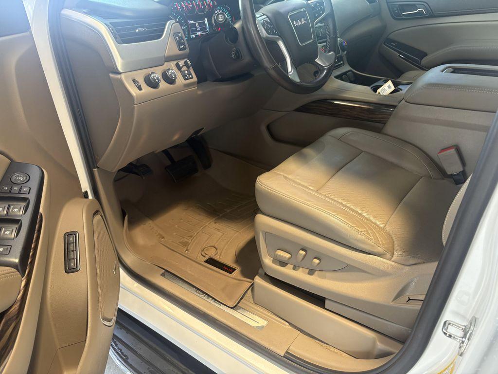 used 2019 GMC Yukon XL car, priced at $29,796