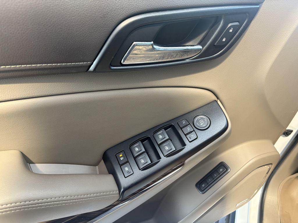 used 2019 GMC Yukon XL car, priced at $29,796