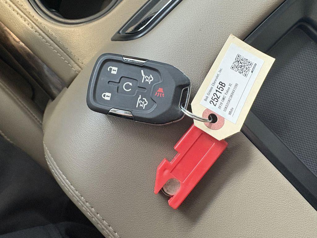 used 2019 GMC Yukon XL car, priced at $29,796