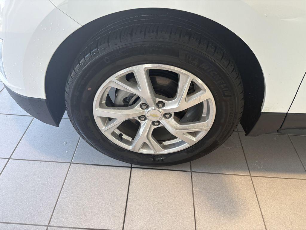used 2021 Chevrolet Equinox car, priced at $21,896
