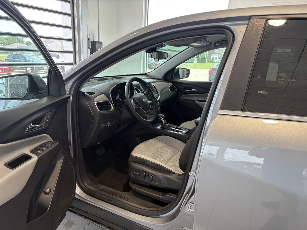 used 2024 Chevrolet Equinox car, priced at $21,955