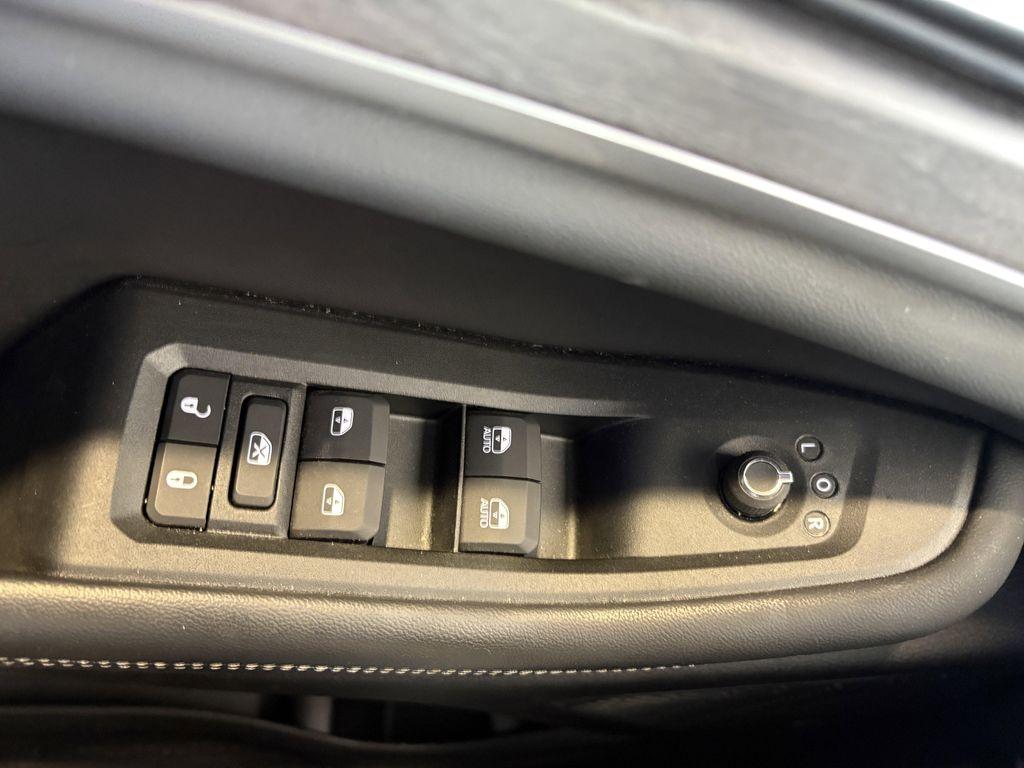 used 2024 Jeep Grand Cherokee car, priced at $39,488