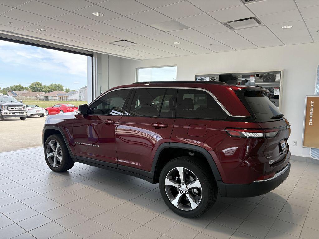 used 2024 Jeep Grand Cherokee car, priced at $39,488