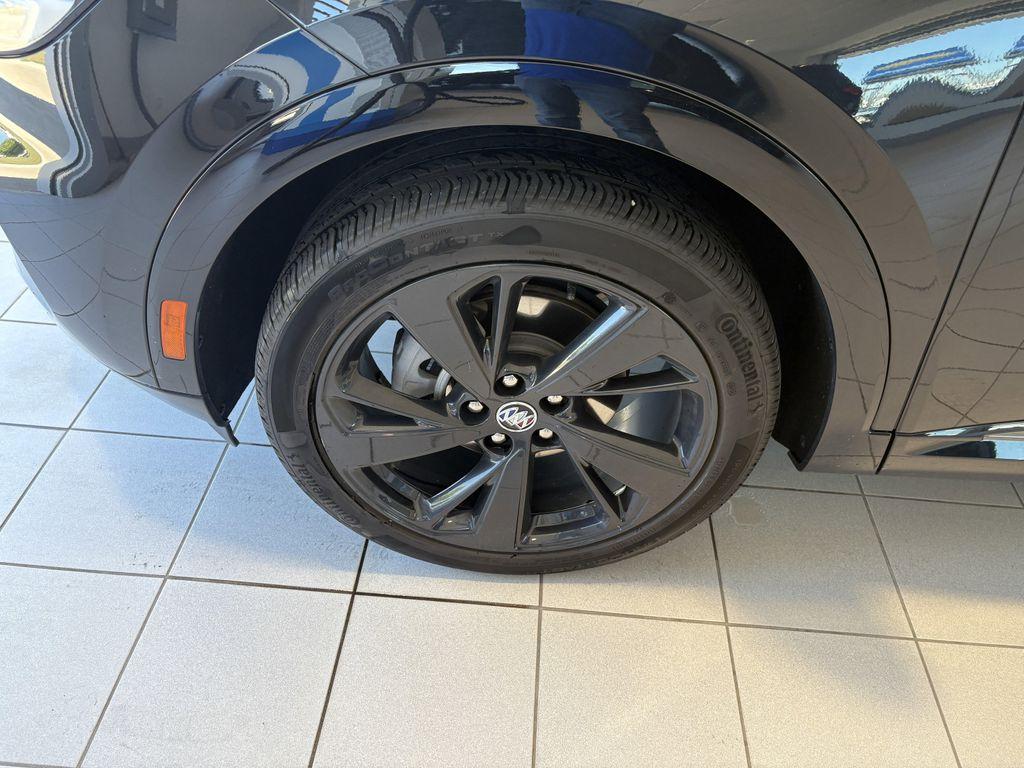 used 2023 Buick Envision car, priced at $30,888