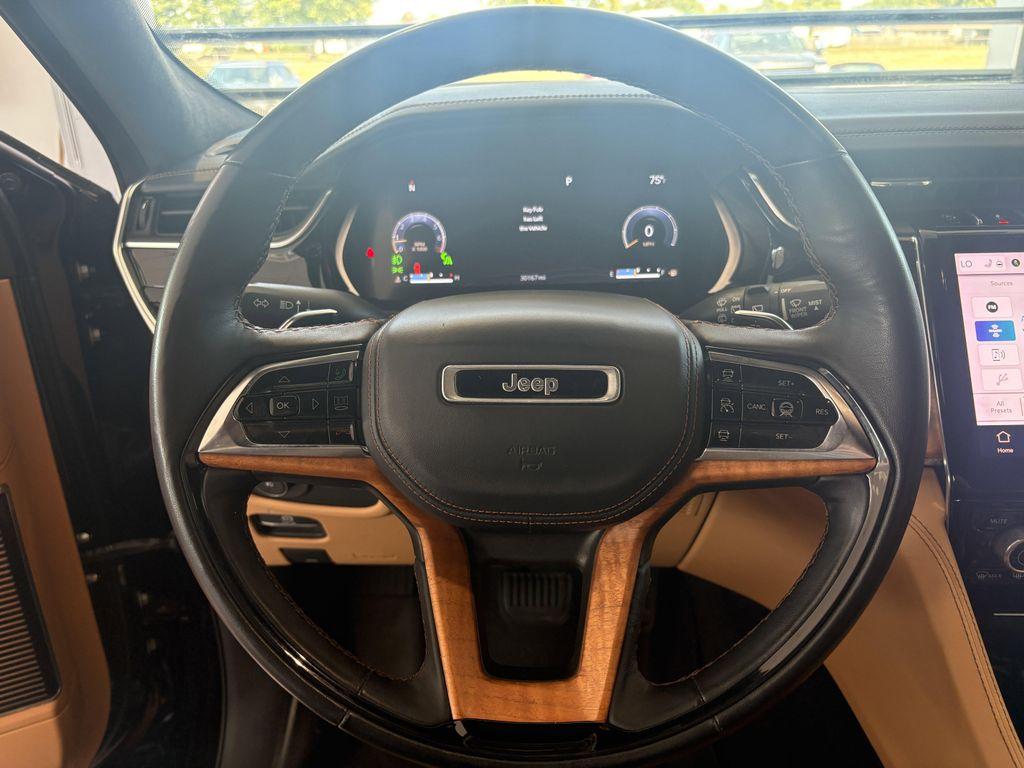 used 2022 Jeep Grand Cherokee car, priced at $39,888