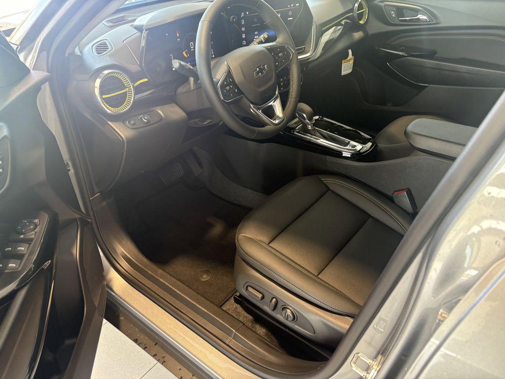 new 2025 Chevrolet Trax car, priced at $25,690