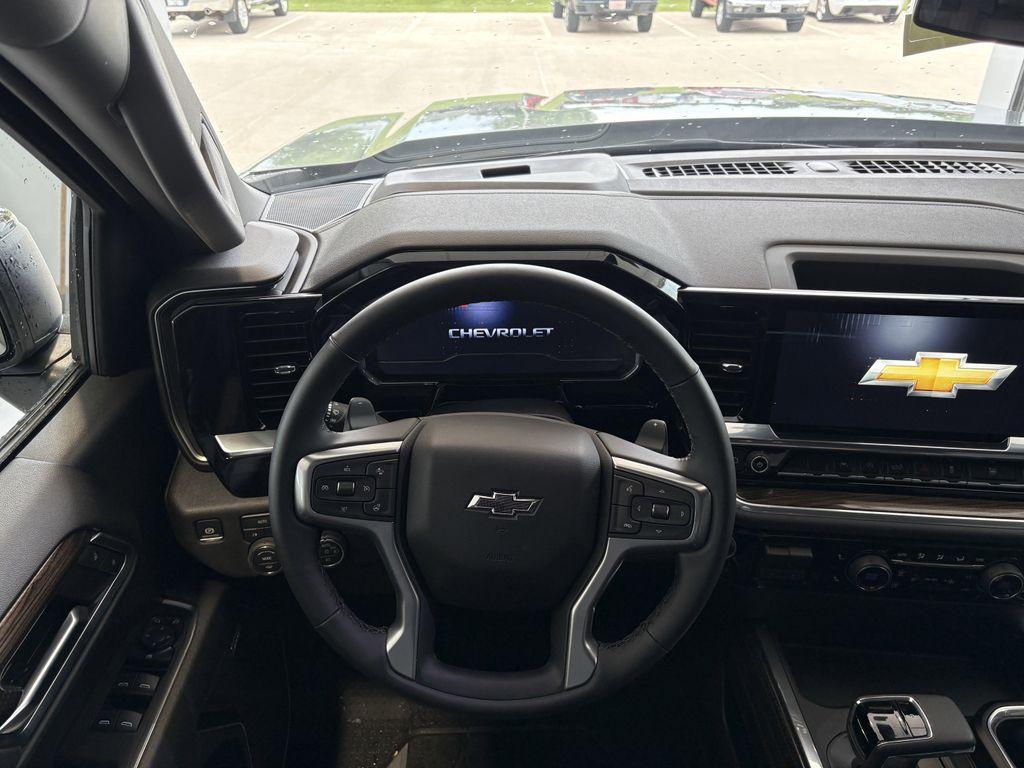 new 2025 Chevrolet Silverado 1500 car, priced at $61,720